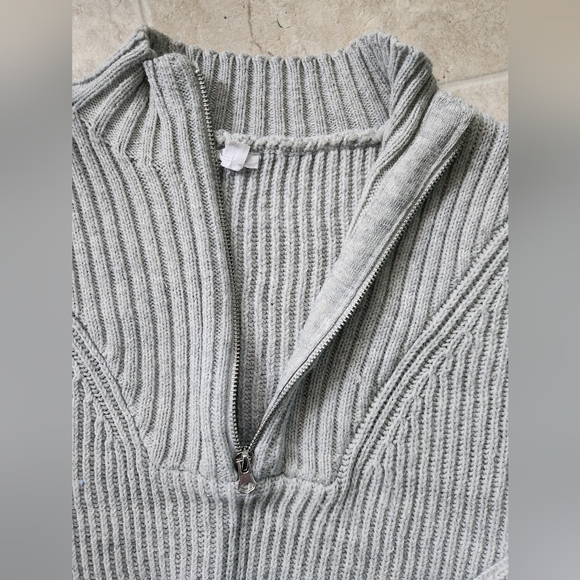 Garage Balloon Sleeve Quarter Zip Sweater - Size Large - Picture 2 of 9